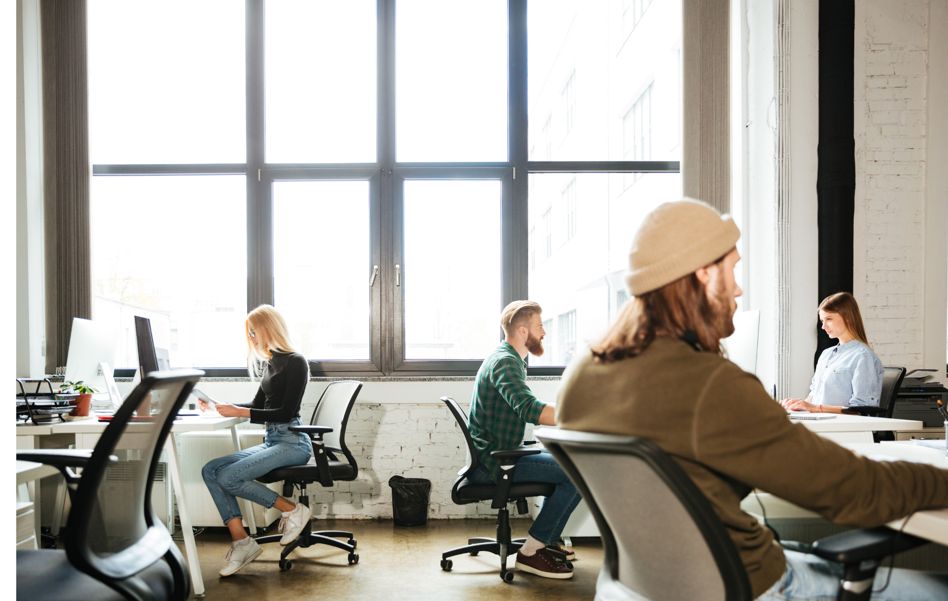 En este momento estás viendo 10 ventajas y 4 inconvenientes de los espacios de coworking para el emprendedor