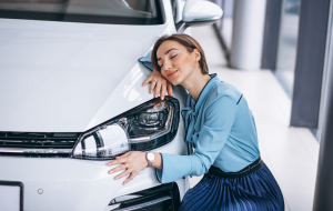 Lee más sobre el artículo 5 gastos que te están alejando de comprar el coche de tus sueños